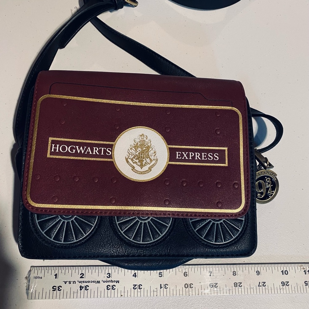 Harry Potter/Hogwarts Purse Gem